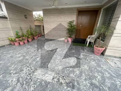 UPPER PORTION OF 10 MARLA HOUSE IN NORTH BLOCK OF BAHRIA ORCHARD LAHORE