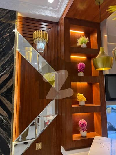 10 MARLA BRAND NEW Single Story HOUSE IS AVAILABLE IN PARK VIEW CITY WITH 4 YEARS EASY INSTALLMENT PLAN (possesion in 1 year ,remaining payment in 3 years)