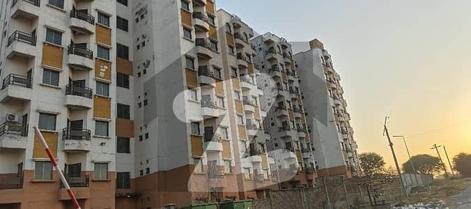 آئی ۔ 16 اسلام آباد میں 2 کمروں کا 4 مرلہ فلیٹ 56.0 لاکھ میں برائے فروخت۔