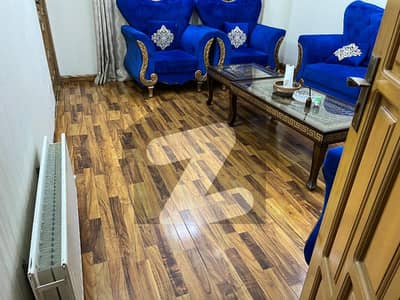 بحریہ ٹاؤن فیز 3 بحریہ ٹاؤن راولپنڈی,راولپنڈی میں 5 کمروں کا 10 مرلہ مکان 4.8 کروڑ میں برائے فروخت۔