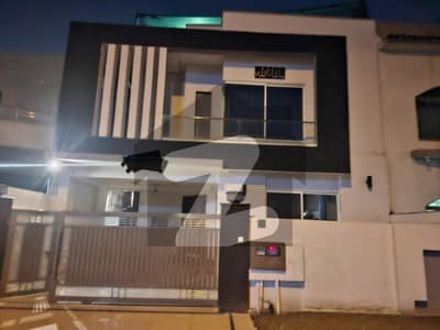 بحریہ ٹاؤن فیز 3 بحریہ ٹاؤن راولپنڈی,راولپنڈی میں 3 کمروں کا 10 مرلہ بالائی پورشن 80.0 ہزار میں کرایہ پر دستیاب ہے۔