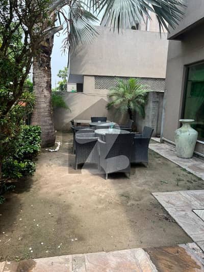 عسکری 11 ۔ سیکٹر اے عسکری 11,عسکری,لاہور میں 5 کمروں کا 14 مرلہ مکان 6.15 کروڑ میں برائے فروخت۔