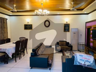 ڈی ایچ اے فیز 6 ڈی ایچ اے ڈیفینس,کراچی میں 6 کمروں کا 1 کنال مکان 7.0 لاکھ میں کرایہ پر دستیاب ہے۔