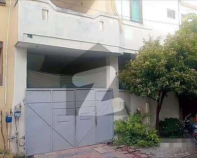 Johar Town Phase 2 - Block H2 House Sized 5 Marla Is Available