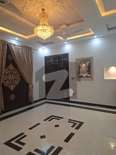 سیٹلائٹ ٹاؤن - 6 ویں روڈ سیٹیلائیٹ ٹاؤن - بلاک ڈی,سیٹیلائیٹ ٹاؤن,راولپنڈی میں 2 کمروں کا 5 مرلہ بالائی پورشن 55.0 ہزار میں کرایہ پر دستیاب ہے۔