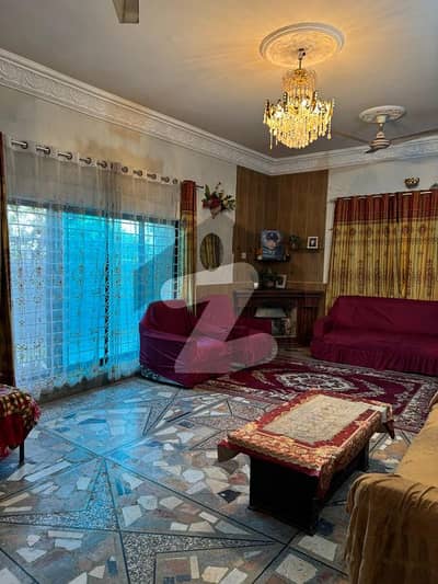 چکلالہ سکیم 3 چکلالہ سکیم,راولپنڈی میں 4 کمروں کا 6 مرلہ مکان 90.0 ہزار میں کرایہ پر دستیاب ہے۔