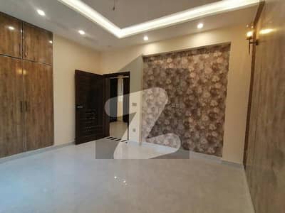 ای ایم ای سوسائٹی ۔ بلاک اے ای ایم ای سوسائٹی,لاہور میں 4 کمروں کا 1 کنال بالائی پورشن 1.0 لاکھ میں کرایہ پر دستیاب ہے۔