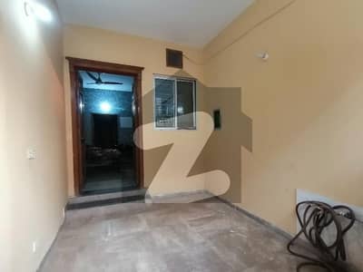 ریل ٹاؤن کینال سٹی لاہور میں 2 کمروں کا 7 مرلہ بالائی پورشن 50.0 ہزار میں کرایہ پر دستیاب ہے۔