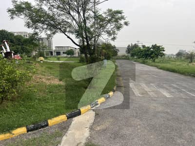 ایئر لائن ایونیو اسلام آباد میں 8 مرلہ رہائشی پلاٹ 75.0 لاکھ میں برائے فروخت۔