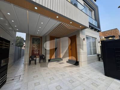 8 Marla Brand New House For Sale In Valencia Town