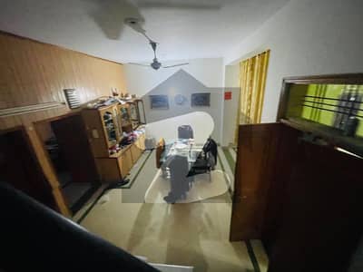 Beautiful Double Storey House For Rent 4 rooms