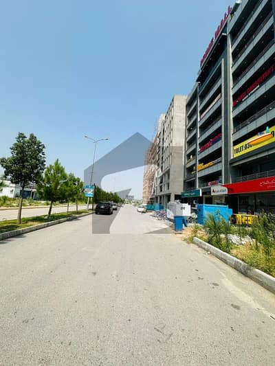 ٹاپ سٹی 1 اسلام آباد میں 3 مرلہ Studio دفتر 50.0 ہزار میں کرایہ پر دستیاب ہے۔