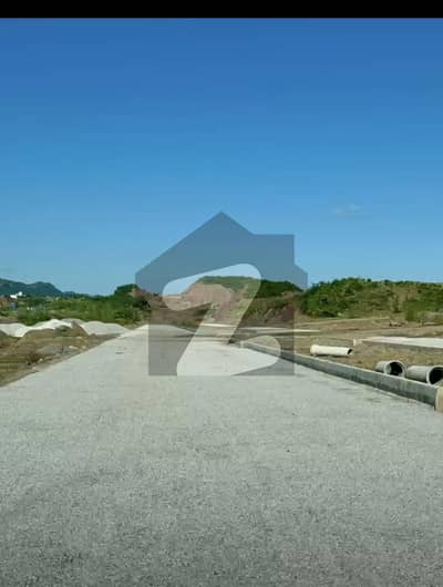 Top Location Plot Near To Park And Masjid