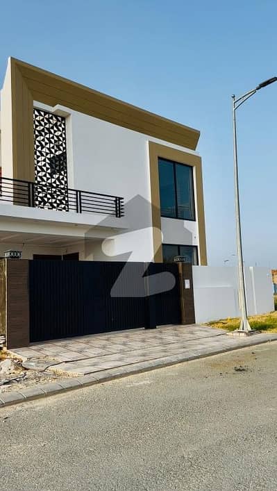 ڈی ایچ اے ڈیفنس ۔ سیکٹر سی ڈی ایچ اے ڈیفینس,بہاولپور میں 10 مرلہ مکان 2.2 کروڑ میں برائے فروخت۔