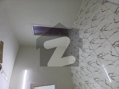 ڈی ایچ اے فیز 2 ایکسٹینشن ڈی ایچ اے ڈیفینس,کراچی میں 3 کمروں کا 10 مرلہ بالائی پورشن 1.1 لاکھ میں کرایہ پر دستیاب ہے۔