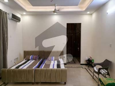 ریگی ماڈل ٹاؤن پشاور میں 11 کمروں کا 1 کنال مکان 6.45 کروڑ میں برائے فروخت۔