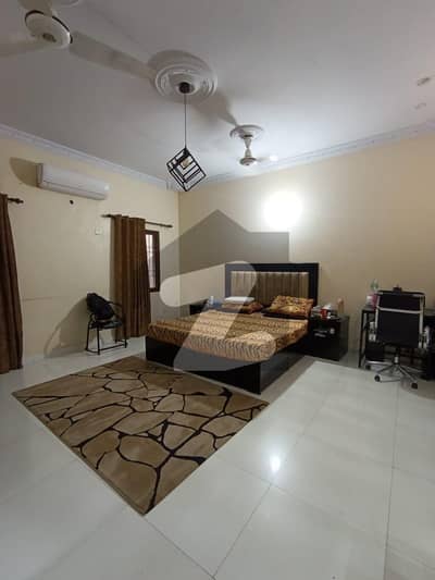 گلستانِِ جوہر ۔ بلاک 14 گلستانِ جوہر,کراچی میں 10 کمروں کا 1 کنال مکان 12.25 کروڑ میں برائے فروخت۔