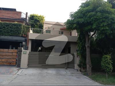 10 Marla House For Rent DHA Lahore