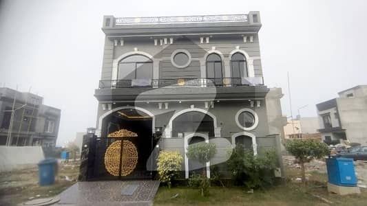 الکبیر ٹاؤن فیز 2 ۔ ابوبکر بلاک الکبیر ٹاؤن - فیز 2,الکبیر ٹاؤن,رائیونڈ روڈ,لاہور میں 3 کمروں کا 3 مرلہ مکان 1.2 کروڑ میں برائے فروخت۔