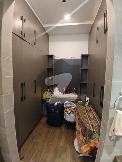 ڈی ایچ اے فیز 7 - بلاک کیو فیز 7,ڈیفنس (ڈی ایچ اے),لاہور میں 5 کمروں کا 1 کنال مکان 7.8 کروڑ میں برائے فروخت۔