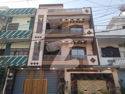 بفر زون - سیکٹر 15-A / 5 بفر زون,نارتھ کراچی,کراچی میں 6 کمروں کا 5 مرلہ مکان 4.75 کروڑ میں برائے فروخت۔ بفر زون - سیکٹر 15-A / 5 بفر زون,نارتھ کراچی,کراچی میں 6 کمروں کا 5 مرلہ مکان 4.75 کروڑ میں برائے فروخت۔