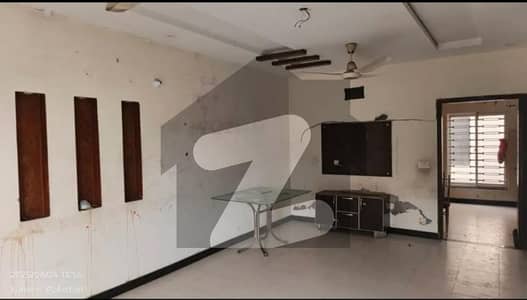5 MARLA LOWER PORTION AVAILABLE FOR RENT IN PARK VIEW CITY LAHORE