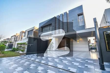 DHA PHASE 4  FULLY FURNISHED 1 KANAL FULL HOUSE  GOOD CONDITION & PRIME LOCATION