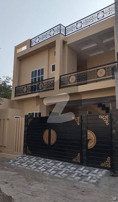 ناردرن بائی پاس ملتان میں 4 کمروں کا 5 مرلہ مکان 1.45 کروڑ میں برائے فروخت۔