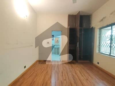 1Kanal Full House Available For Rent In Askari 9.