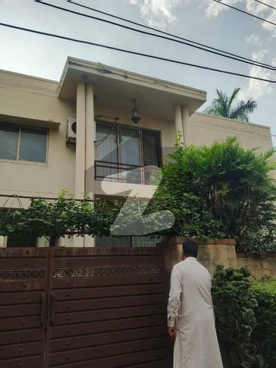 1 kanal corner house available for sale cavalry ground