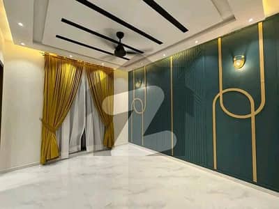 جوبلی ٹاؤن لاہور میں 2 کمروں کا 4 مرلہ فلیٹ 71.0 لاکھ میں برائے فروخت۔