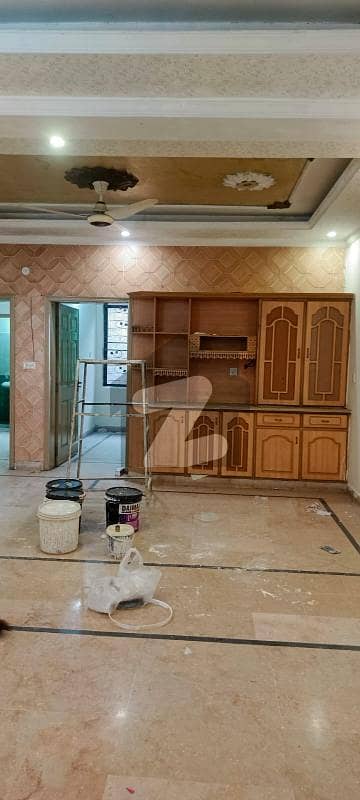 مصطفیٰ ٹاؤن لاہور میں 3 کمروں کا 10 مرلہ بالائی پورشن 55.0 ہزار میں کرایہ پر دستیاب ہے۔