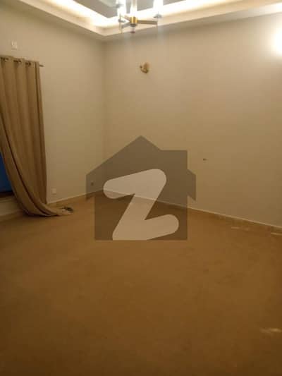 Full Building For Rent 1500 Sft On Prime Location