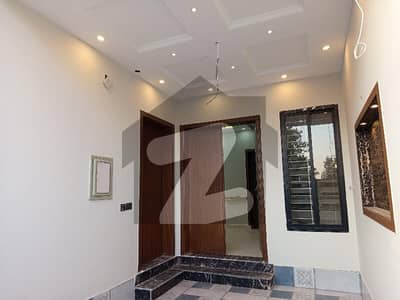 کینال ویو ہاؤسنگ سکیم گوجرانوالہ میں 3 کمروں کا 10 مرلہ زیریں پورشن 45.0 ہزار میں کرایہ پر دستیاب ہے۔