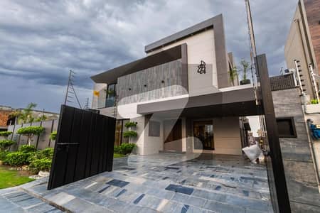 10 MARLA BRAND NEW LUXURY HOUSE AVAILABLE FOR RENT IN DHA PHSE 7 NEAR TO MACCDOLADS HOT LOCATION