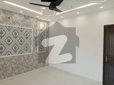 شاداب گارڈن لاہور میں 3 کمروں کا 6 مرلہ بالائی پورشن 40.0 ہزار میں کرایہ پر دستیاب ہے۔ شاداب گارڈن لاہور میں 3 کمروں کا 6 مرلہ بالائی پورشن 40.0 ہزار میں کرایہ پر دستیاب ہے۔