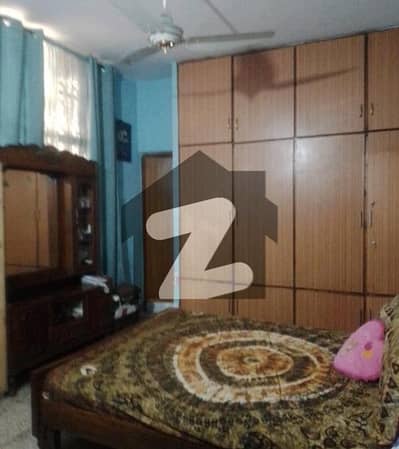 علامہ اقبال ٹاؤن لاہور میں 4 کمروں کا 13 مرلہ مکان 4.3 کروڑ میں برائے فروخت۔