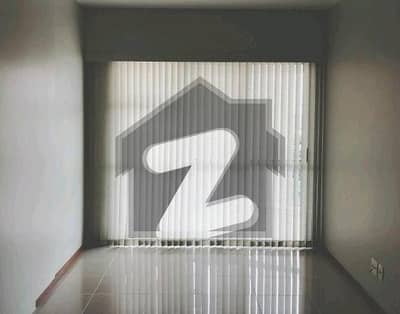 بحریہ ٹاؤن سیکٹر ای بحریہ ٹاؤن,لاہور میں 2 کمروں کا 4 مرلہ فلیٹ 1.5 کروڑ میں برائے فروخت۔