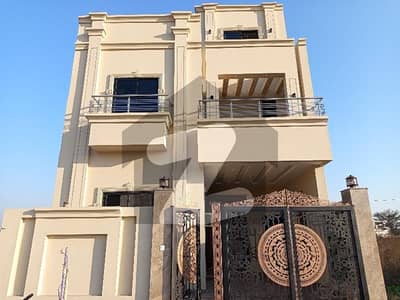 Stunning Good Location 5 Marla House In Master City - Block A Available