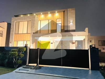 ڈی ایچ اے فیز 6 ڈیفنس (ڈی ایچ اے),لاہور میں 5 کمروں کا 1 کنال مکان 12.5 کروڑ میں برائے فروخت۔