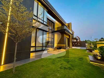 ڈی ایچ اے فیز 4 ڈیفنس (ڈی ایچ اے),لاہور میں 5 کمروں کا 1 کنال مکان 3.8 لاکھ میں کرایہ پر دستیاب ہے۔ ڈی ایچ اے فیز 4 ڈیفنس (ڈی ایچ اے),لاہور میں 5 کمروں کا 1 کنال مکان 3.8 لاکھ میں کرایہ پر دستیاب ہے۔