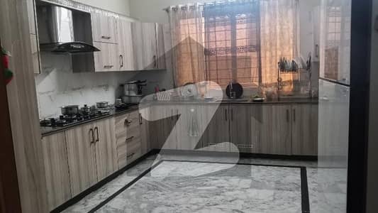 کورنگ ٹاؤن اسلام آباد میں 3 کمروں کا 16 مرلہ بالائی پورشن 80.0 ہزار میں کرایہ پر دستیاب ہے۔