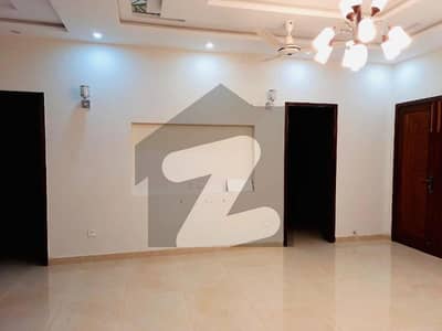 ڈی ایچ اے فیز 5 ڈیفنس (ڈی ایچ اے),لاہور میں 3 کمروں کا 1 کنال بالائی پورشن 1.3 لاکھ میں کرایہ پر دستیاب ہے۔