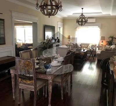 ایف ۔ 8 اسلام آباد میں 6 کمروں کا 1 کنال مکان 27.5 کروڑ میں برائے فروخت۔