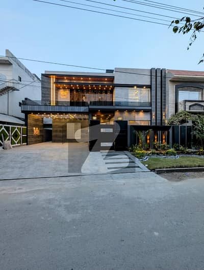 Facing Park 1 Kanal Stylish Supreme Designers Bungalow For Sale 7 beds