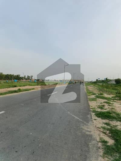 ڈی ایچ اے فیز9 پریزم - بلاک اے ڈی ایچ اے فیز9 پریزم,ڈی ایچ اے ڈیفینس,لاہور میں 1 کنال رہائشی پلاٹ 2.8 کروڑ میں برائے فروخت۔