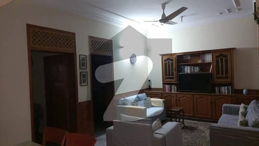 G11 ,25/50 double story house for sale neat and clean