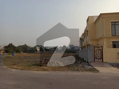 5 Marla Plot in A Block Nearby Park 872 FOR Sale in DHA 9 TOWN