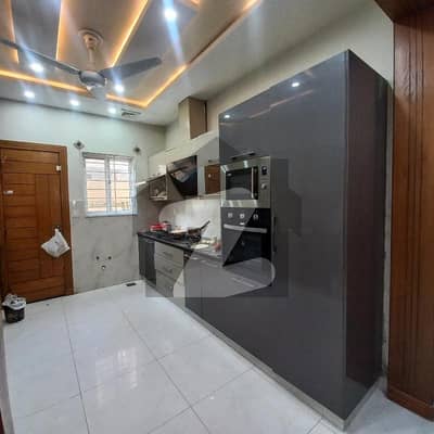 بحریہ ٹاؤن فیز 8 ۔ عمر بلاک بحریہ ٹاؤن فیز 8 ۔ سفاری ویلی,بحریہ ٹاؤن فیز 8,بحریہ ٹاؤن راولپنڈی,راولپنڈی میں 2 کمروں کا 7 مرلہ زیریں پورشن 63.0 ہزار میں کرایہ پر دستیاب ہے۔