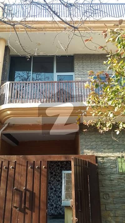 جی ۔ 11 اسلام آباد میں 2 کمروں کا 3 مرلہ بالائی پورشن 46.0 ہزار میں کرایہ پر دستیاب ہے۔